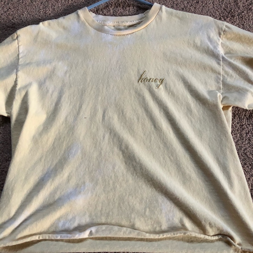 Yellow honey shirt with white tie die bleach